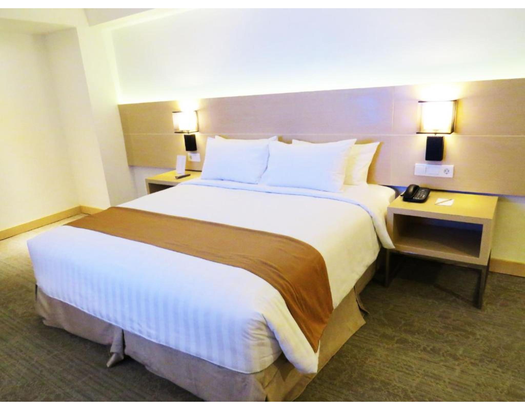 Golden City Hotel And Convention Center - Chse Certified Semarang Extérieur photo