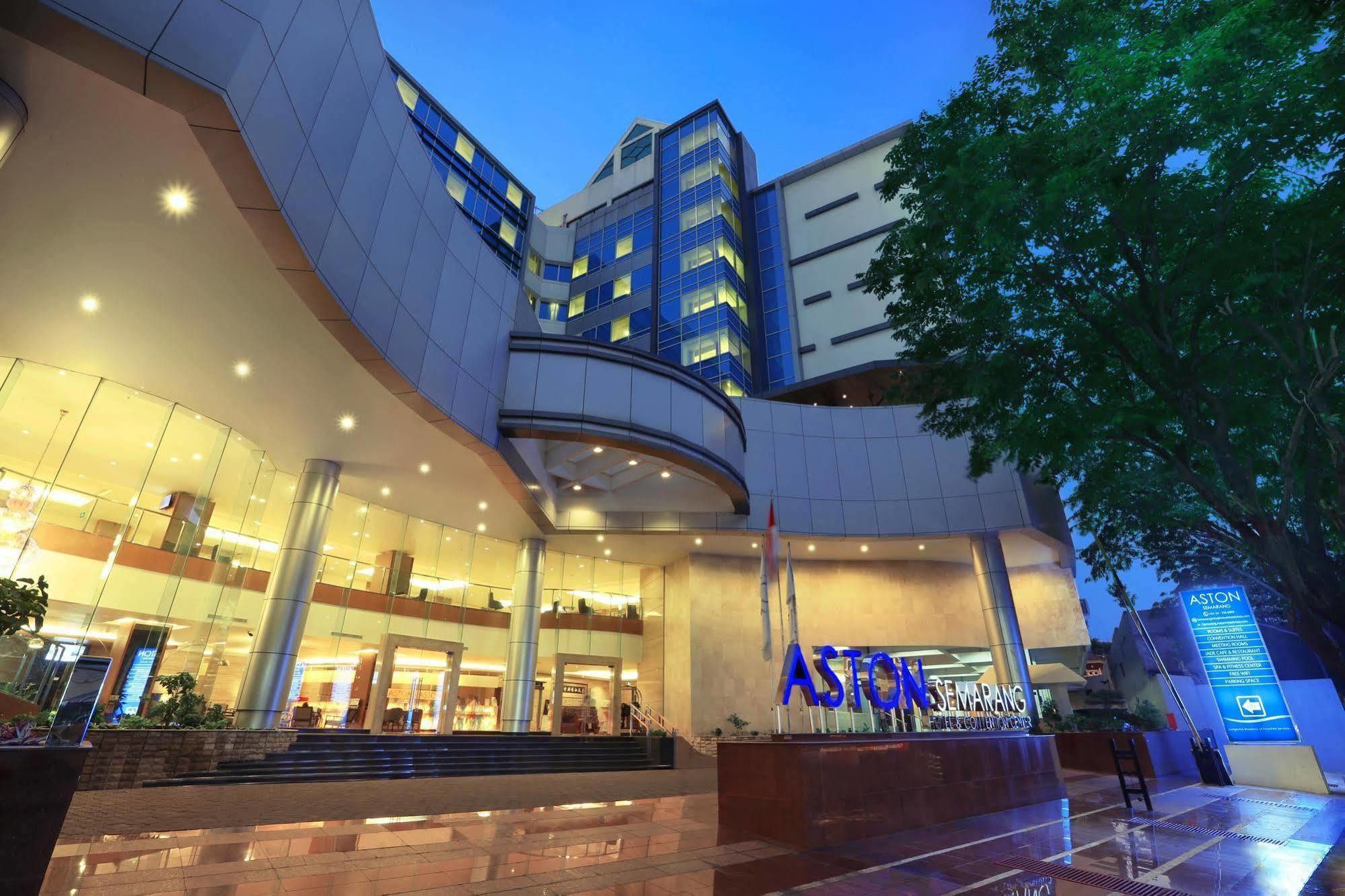 Golden City Hotel And Convention Center - Chse Certified Semarang Extérieur photo
