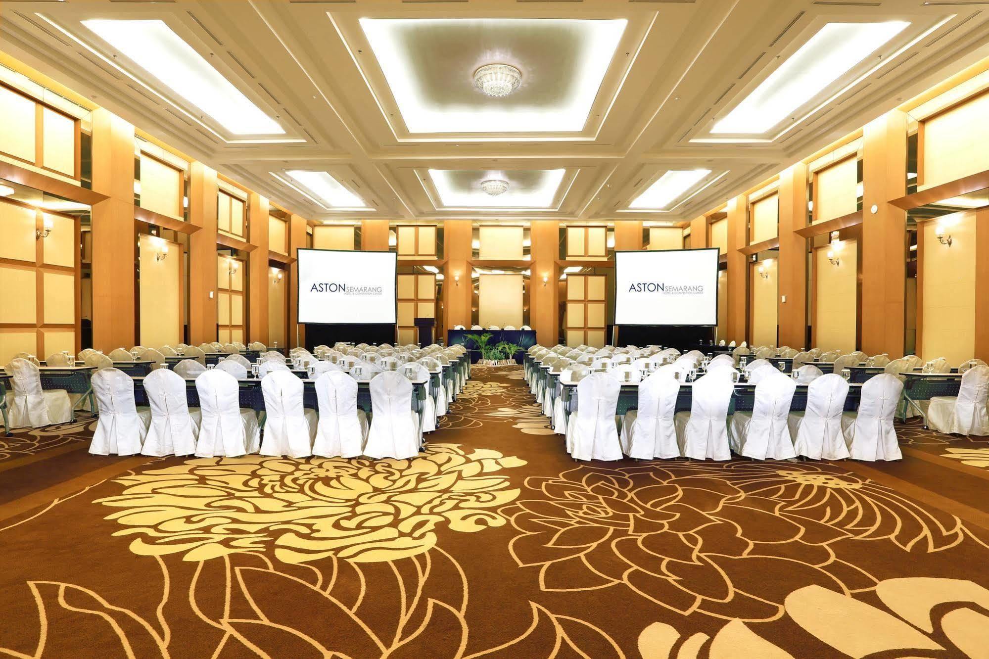 Golden City Hotel And Convention Center - Chse Certified Semarang Extérieur photo